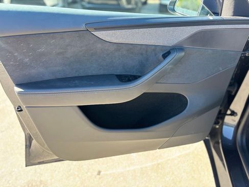Used 2026 Tesla Model Y 2WD image 13