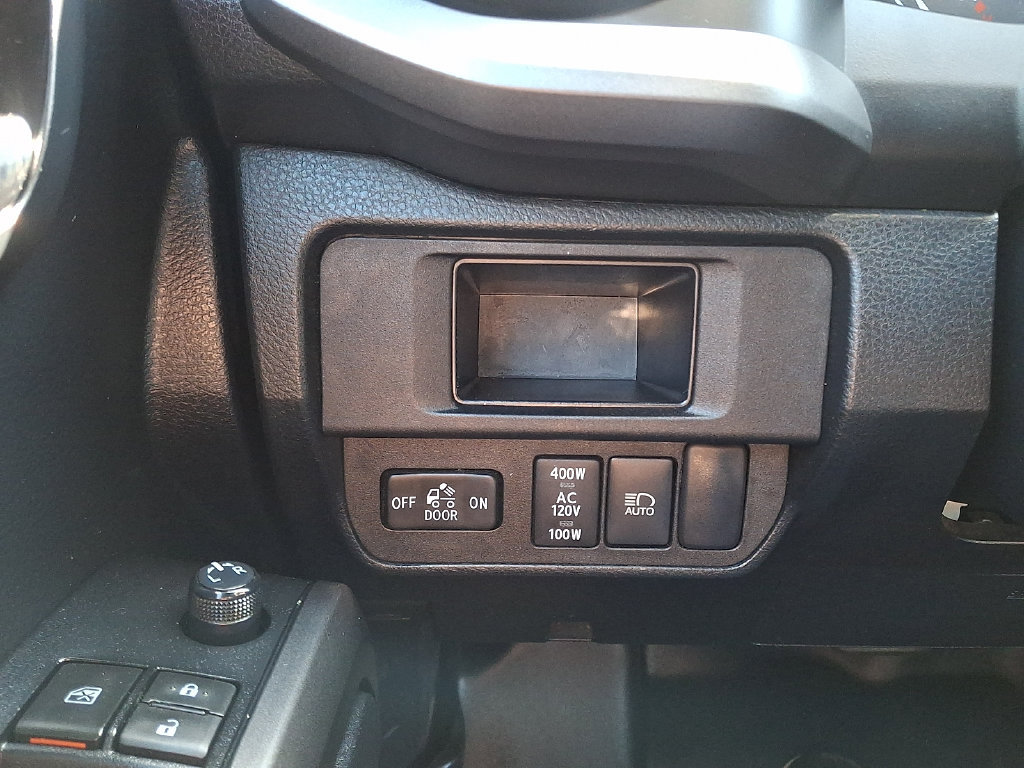 Used 2019 Toyota Tacoma TRD Off-Road AWD/4WD image 26