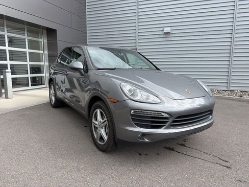 Used 2011 Porsche Cayenne S AWD/4WD image 3