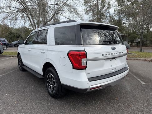 Used 2024 Ford Expedition XLT image 4