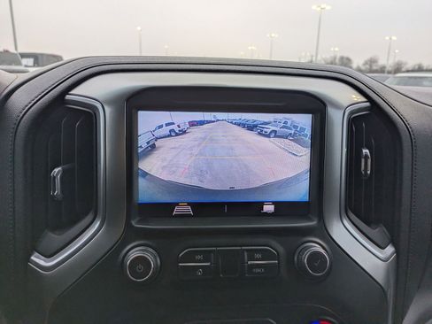 Used 2019 Chevrolet Silverado 1500 LT w/ Texas Edition image 17