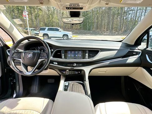 Used 2023 Buick Enclave Avenir w/ Avenir Technology Package FWD image 3