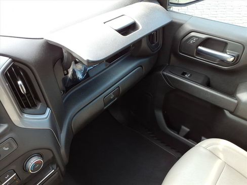 Certified 2019 Chevrolet Silverado 1500 Custom Trail Boss w/ Custom Convenience Package AWD/4WD image 19