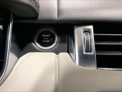 Used 2022 Land Rover Range Rover Sport SVR AWD/4WD image 33