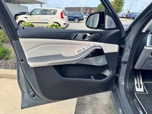 Used 2024 BMW X7 M60i w/ Executive Package AWD/4WD image 19