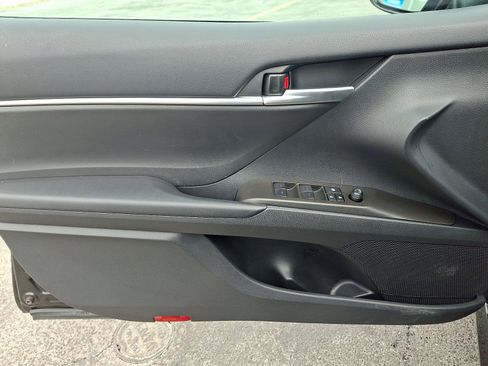 Used 2024 Toyota Camry LE image 12