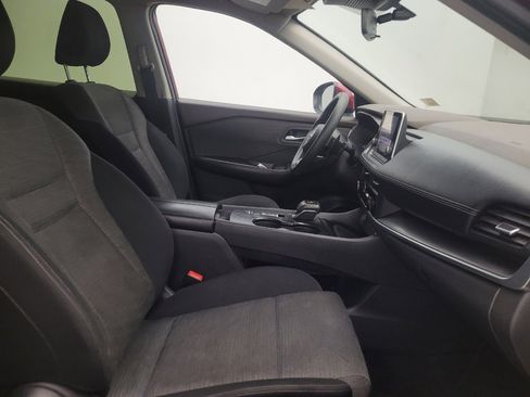 Used 2023 Nissan Rogue SV FWD image 21