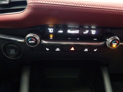 Used 2023 MAZDA MAZDA3 s image 34