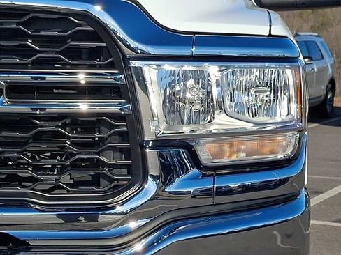 Used 2024 RAM 2500 Tradesman w/ Chrome Appearance Group image 9