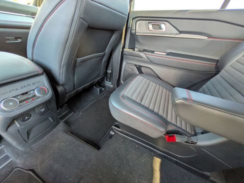 Used 2025 Ford Explorer ST-Line w/ Premium Package image 29