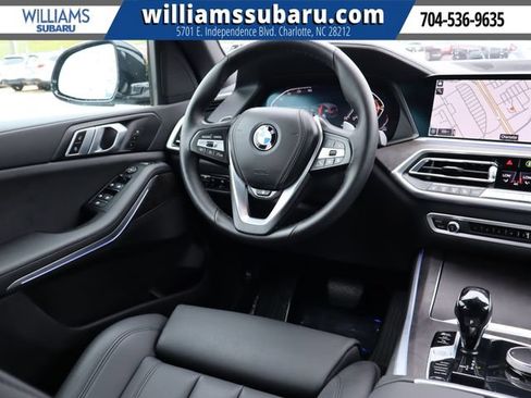 Used 2022 BMW X5 xDrive40i w/ Parking Assistance Package AWD/4WD image 14