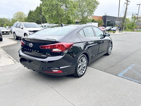 Used 2019 Hyundai Elantra Limited w/ Cargo Package FWD image 9