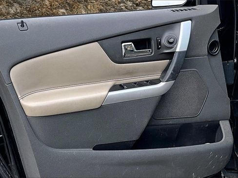Used 2013 Ford Edge SEL image 20