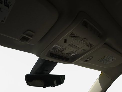 Used 2023 Cadillac XT6 Premium Luxury w/ Technology Package image 25