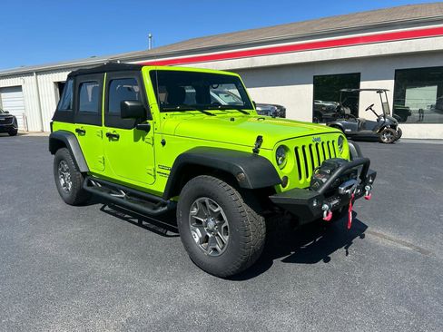 Used 2012 Jeep Wrangler Unlimited Sport image 3