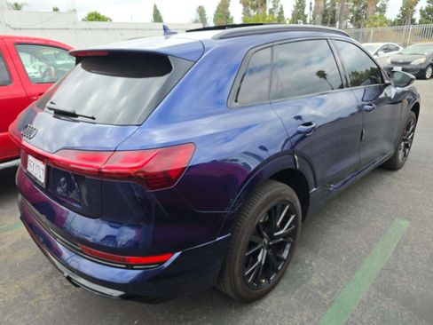 Used 2022 Audi e-tron Chronos AWD/4WD image 4
