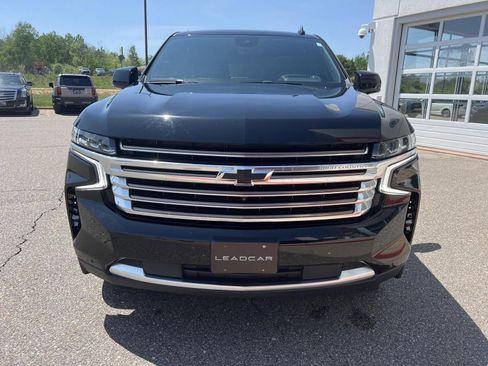 Used 2024 Chevrolet Tahoe High Country AWD/4WD image 10