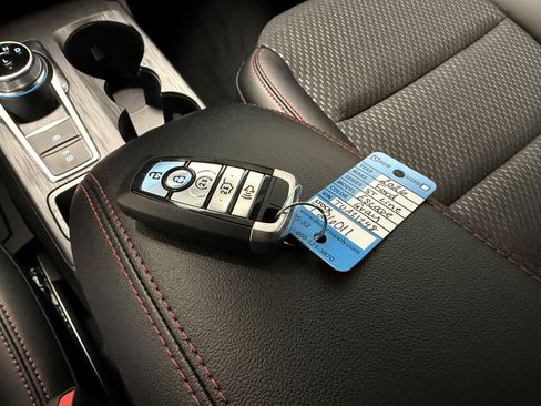 New 2026 Ford Escape ST-Line w/ Tech Pack #1 image 17