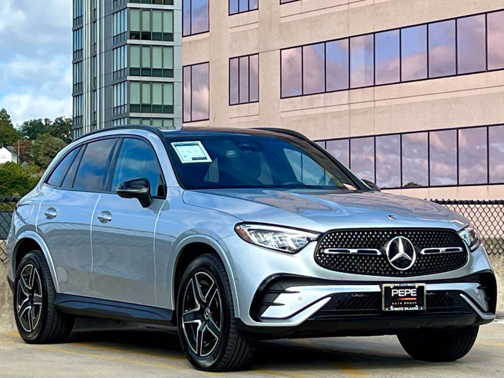 Certified 2026 Mercedes-Benz GLC 300 4MATIC image 1