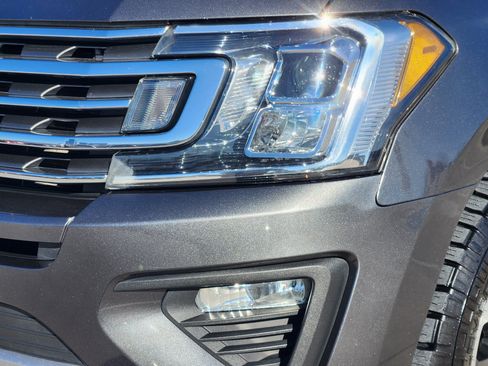 Used 2021 Ford Expedition Max XLT image 9