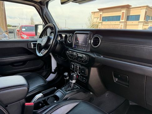 Used 2021 Jeep Wrangler Unlimited Sahara image 31