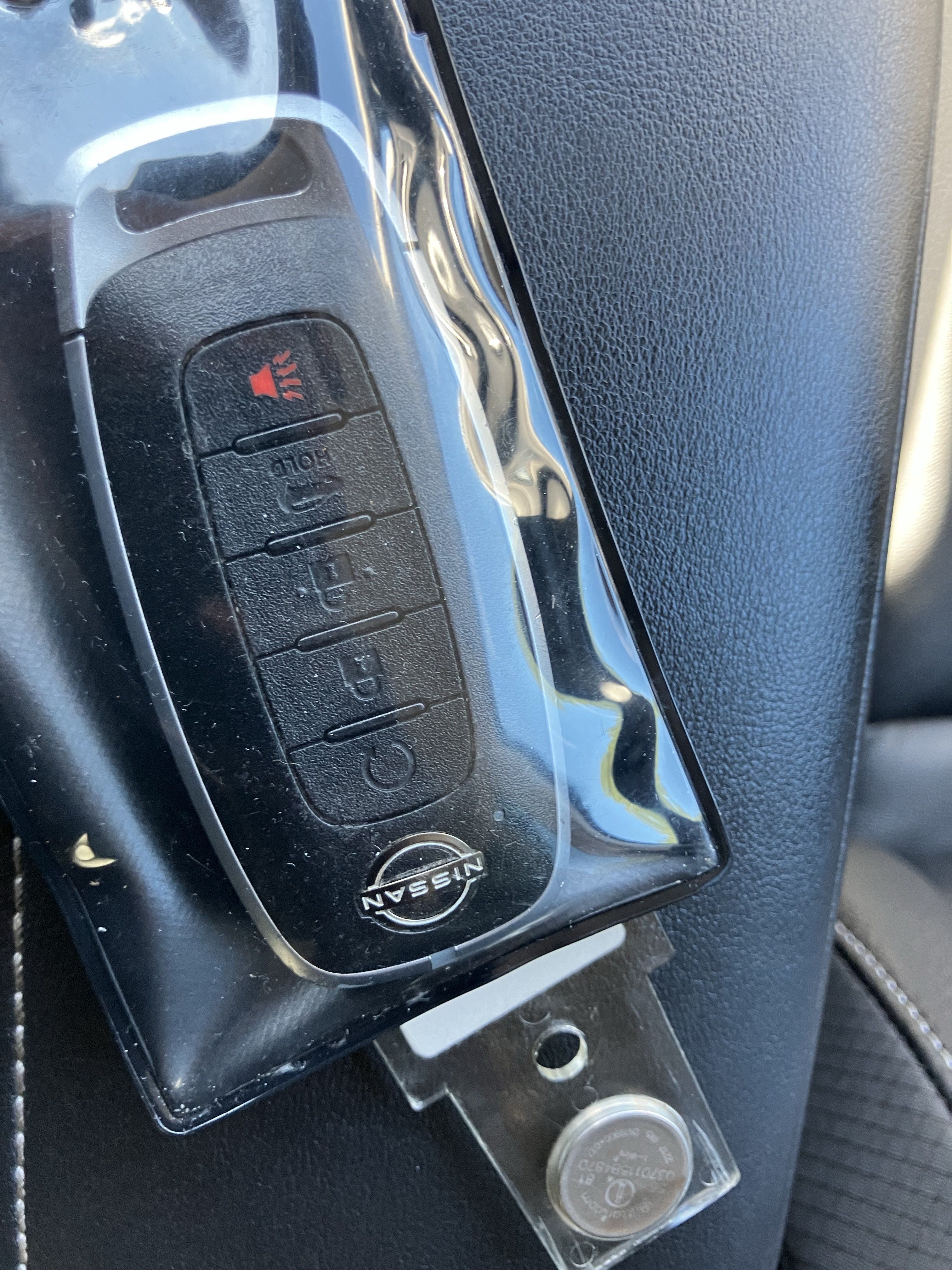 Used 2025 Nissan Pathfinder SL FWD image 40