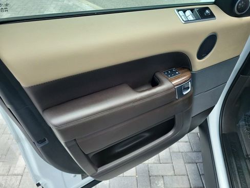 Used 2020 Land Rover Range Rover Sport SE AWD/4WD image 23