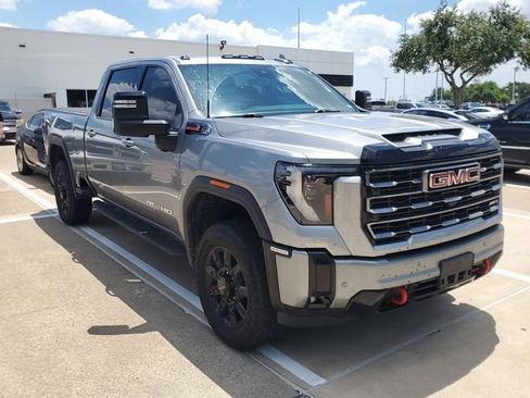 Used 2025 GMC Sierra 2500 AT4 w/ AT4 Premium Plus Package AWD/4WD image 3