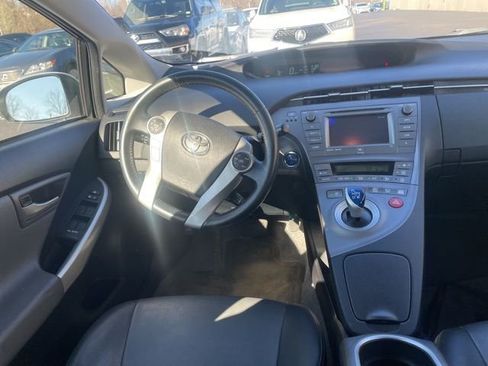 Used 2013 Toyota Prius Five image 8