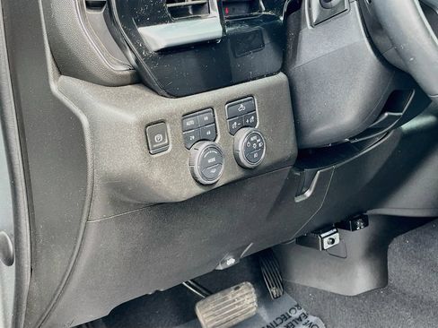 Used 2023 Chevrolet Silverado 1500 RST AWD/4WD image 10
