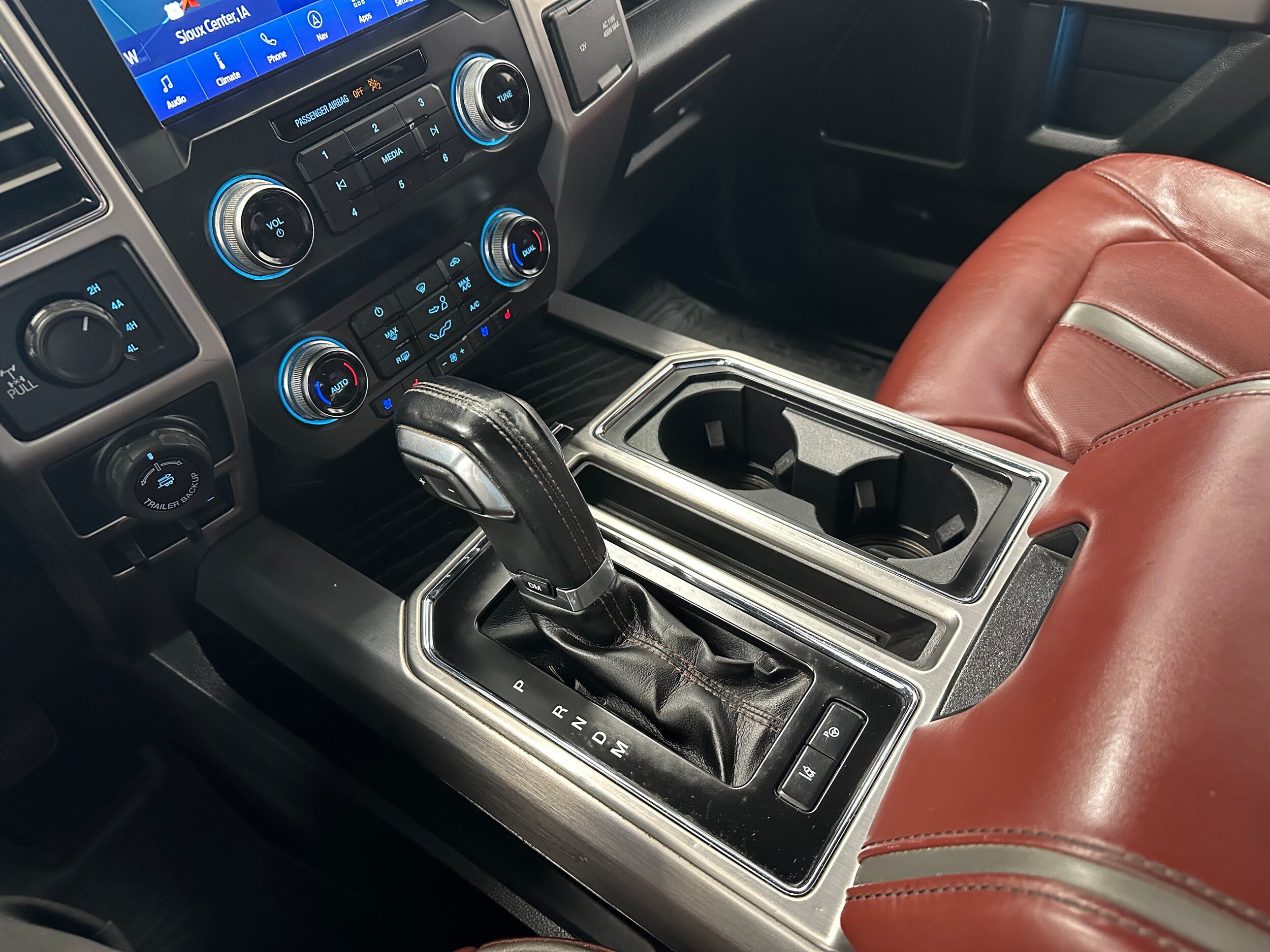 Used 2020 Ford F150 Platinum w/ Equipment Group 701A Luxury AWD/4WD image 19