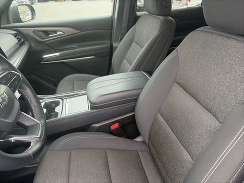 Used 2024 Chevrolet Traverse LT w/ Midnight/Sport Edition image 8