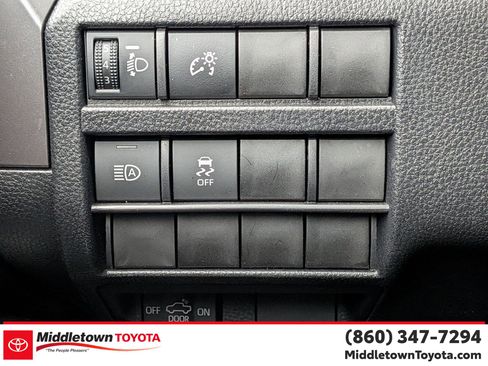 Certified 2025 Toyota Tacoma SR5 image 18