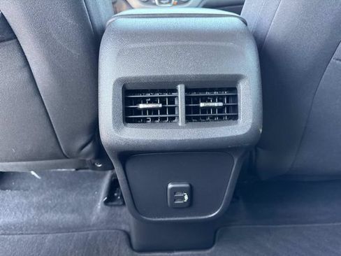 Used 2019 Chevrolet Equinox LS FWD image 30