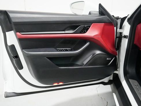 Used 2020 Porsche Taycan Turbo image 38