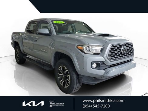 Used 2021 Toyota Tacoma TRD Sport AWD/4WD image 1