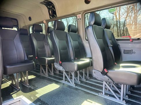 Used 2016 Mercedes-Benz Sprinter 3500 image 18