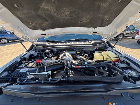 Used 2024 Ford F450 Platinum w/ FX4 Off-Road Package image 34