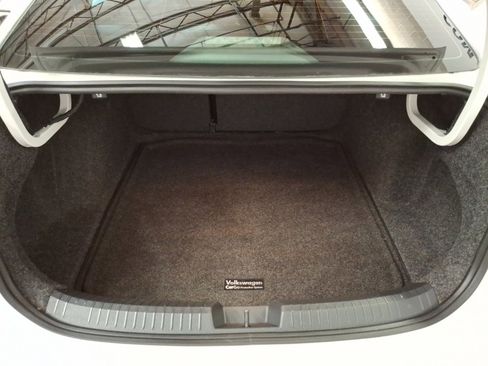 Used 2019 Volkswagen Jetta GLI image 11