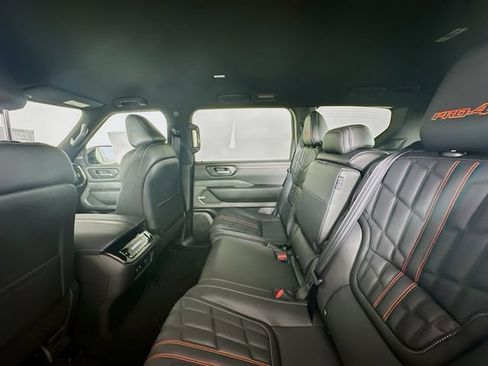 Used 2026 Nissan Armada PRO-4X AWD/4WD image 24