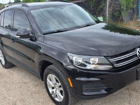 Used 2017 Volkswagen Tiguan S image 1