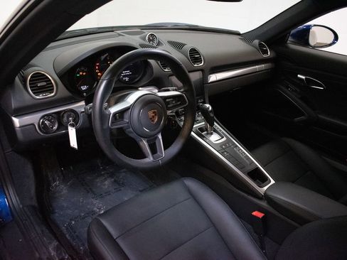 Certified 2025 Porsche 718 Cayman RWD image 4