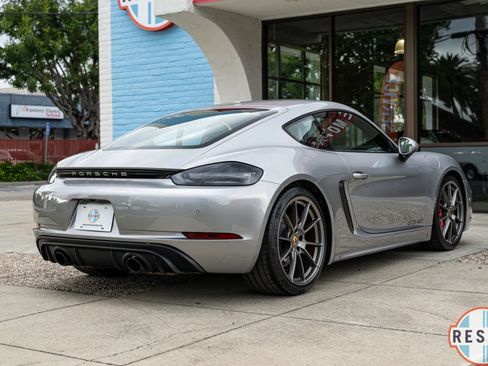 Used 2024 Porsche 718 Cayman GTS RWD image 6