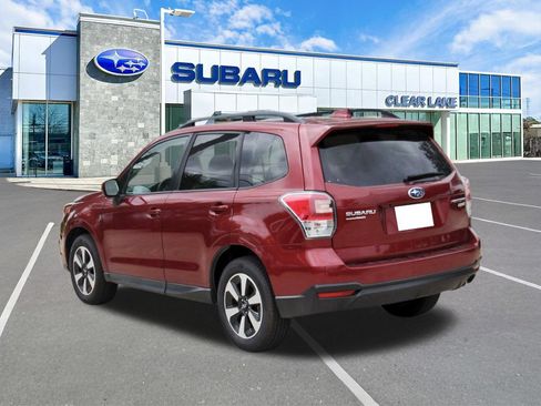 Used 2017 Subaru Forester 2.5i Premium AWD/4WD image 4