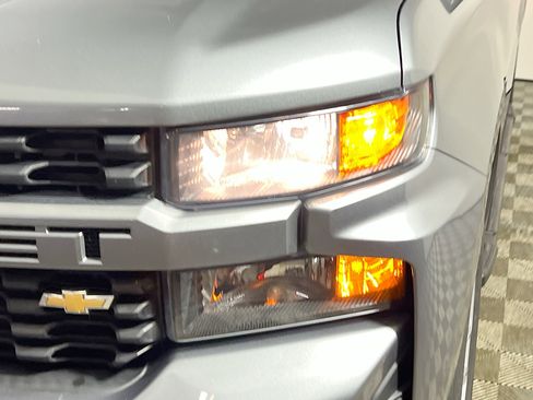 Used 2022 Chevrolet Silverado 1500 Custom w/ Safety Confidence Package image 12