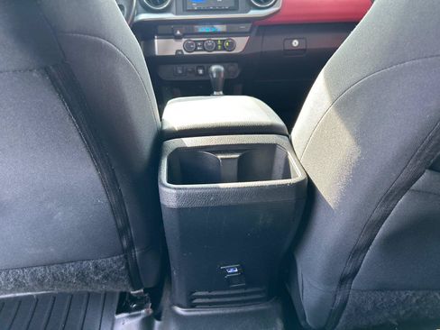 Used 2021 Toyota Tacoma SR5 RWD image 32