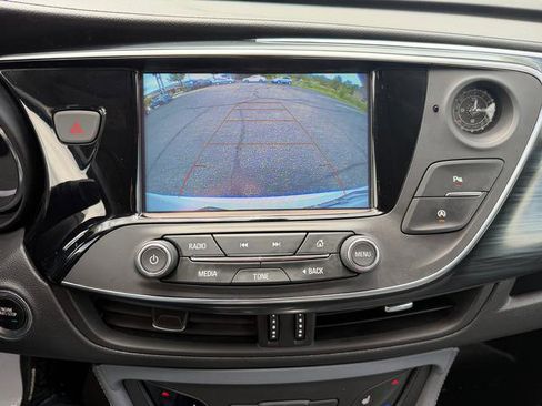 Used 2020 Buick Envision Essence FWD image 25