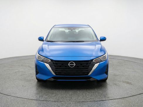 Used 2025 Nissan Sentra SV image 2