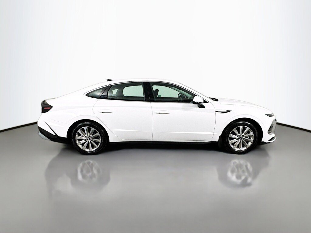 Used 2024 Hyundai Sonata SEL FWD image 6