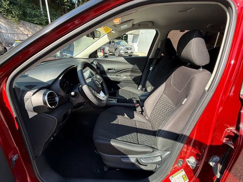Used 2021 Nissan Kicks SV FWD image 18